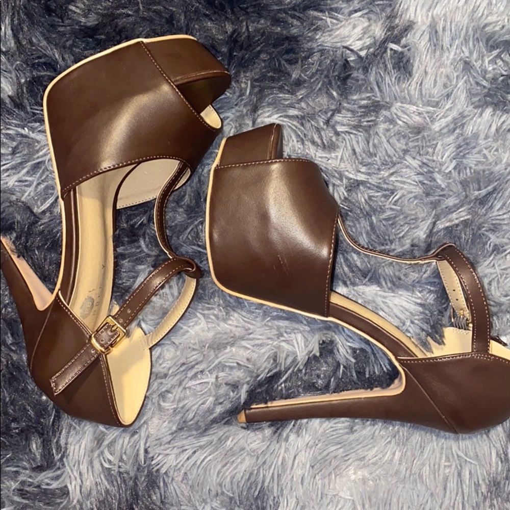 Peep toe platform t-strap high heel